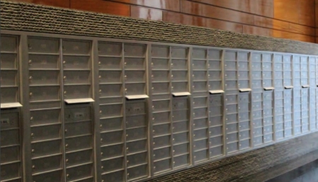 Versatile 4C Commercial Mailbox System in Apartment